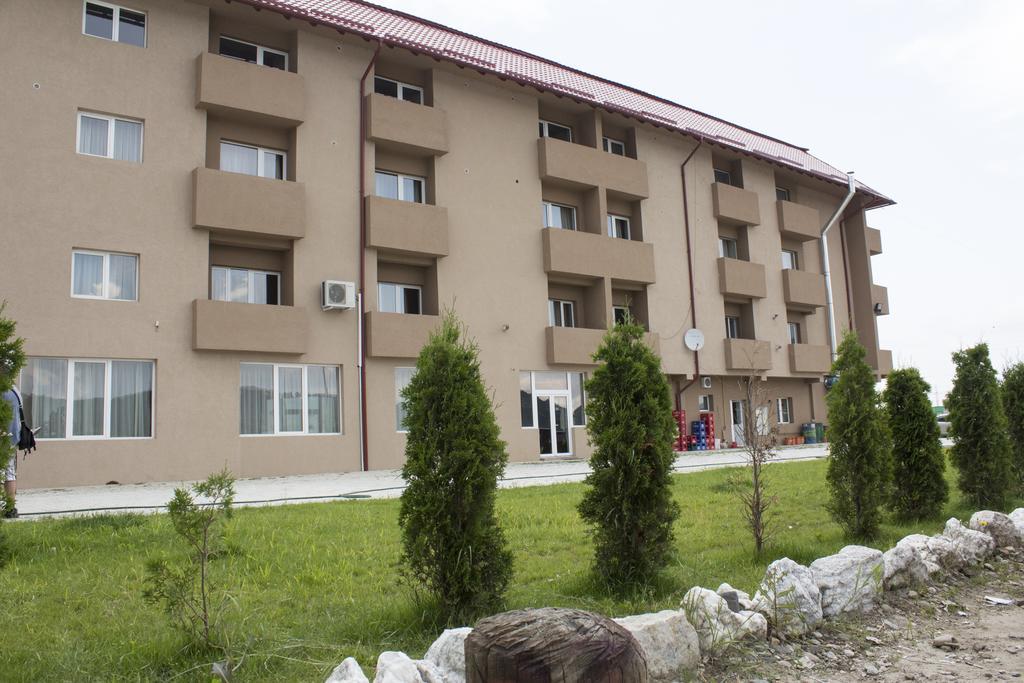 Pensiunea Vidcom Floresti  Bagian luar foto